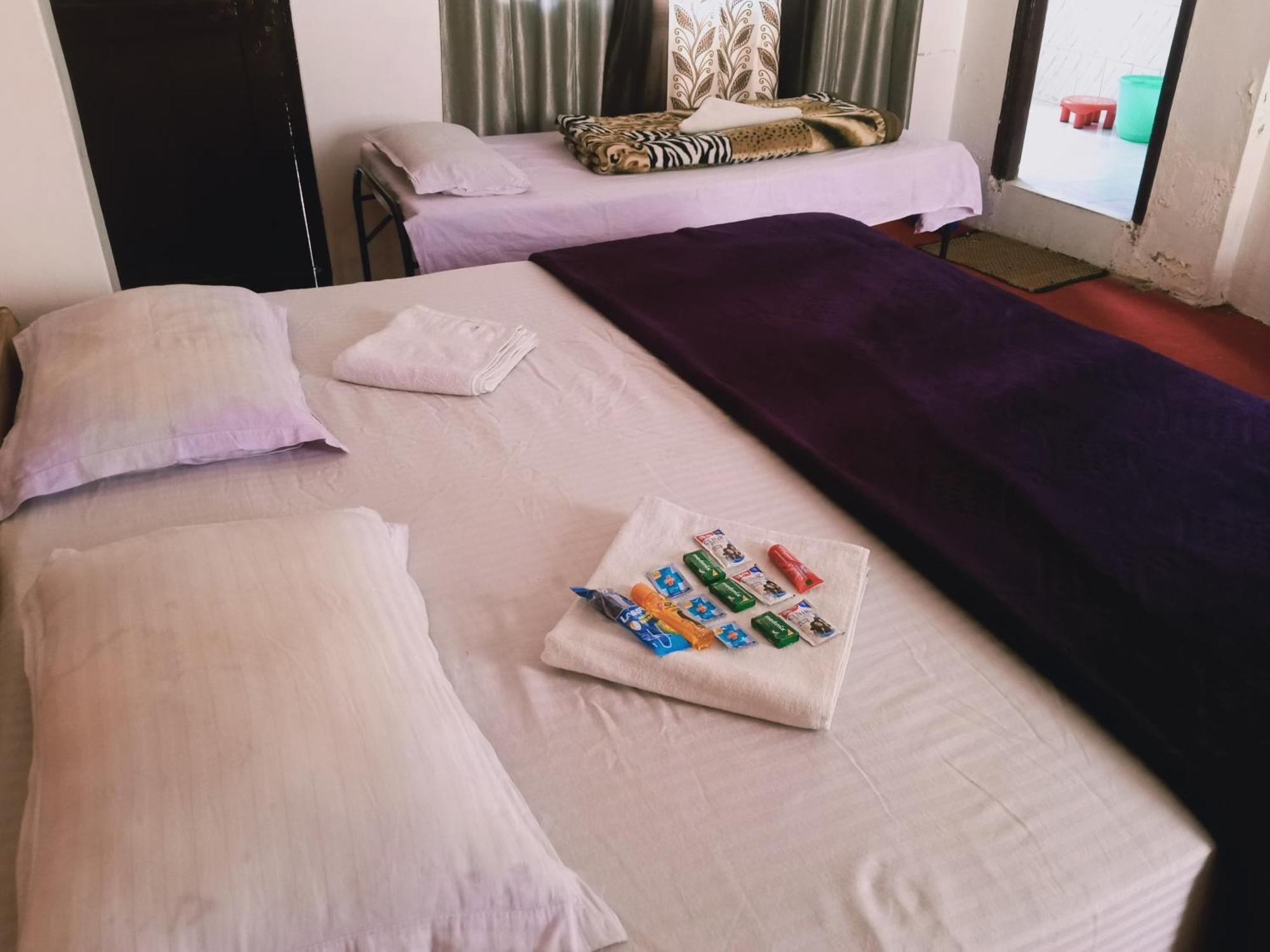 Debbhumi Regency Hotel Sangla Phòng bức ảnh